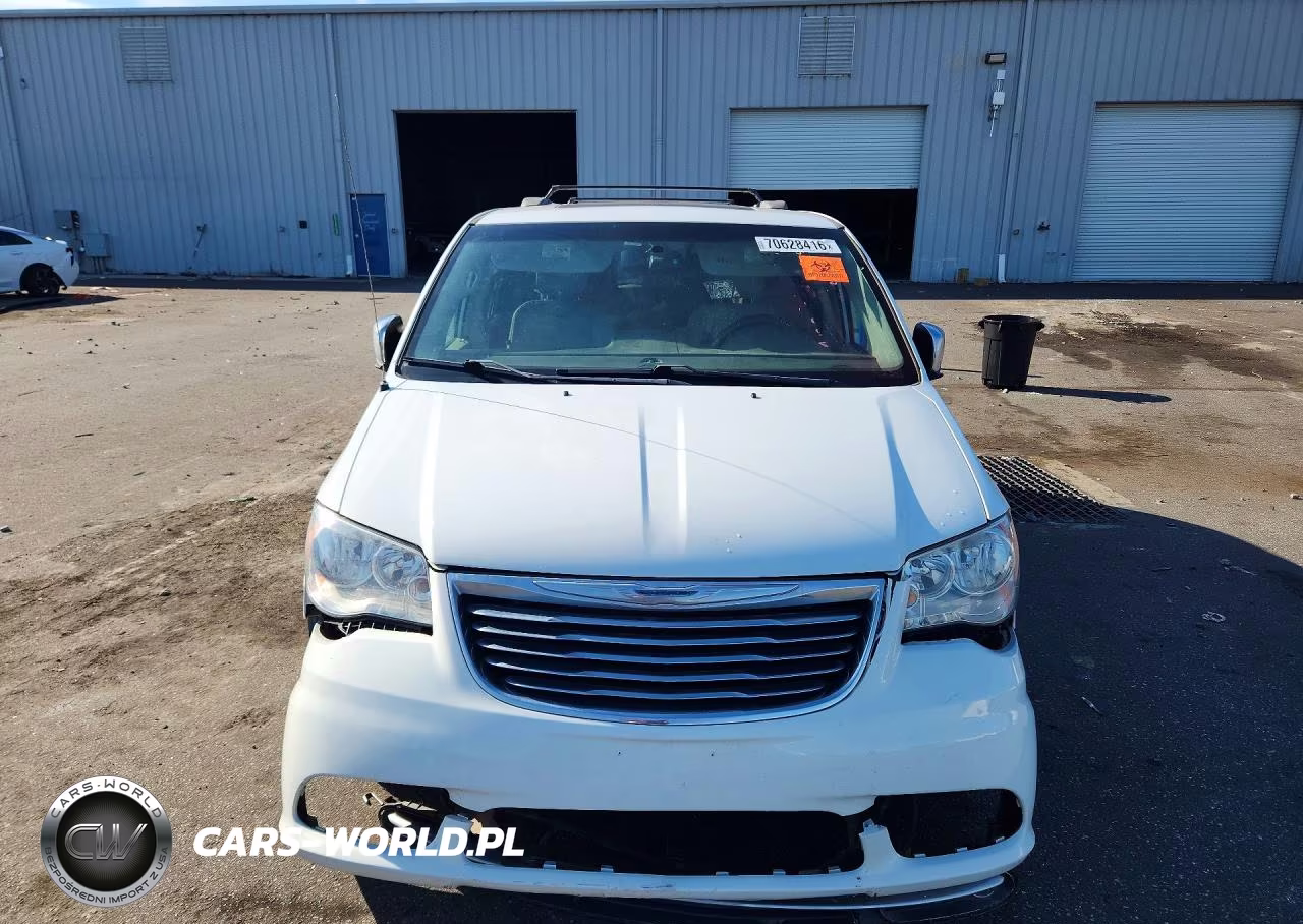 2016 Chrysler Town & Country Touring L VIN:2C4RC1CG1GR188802 - 5