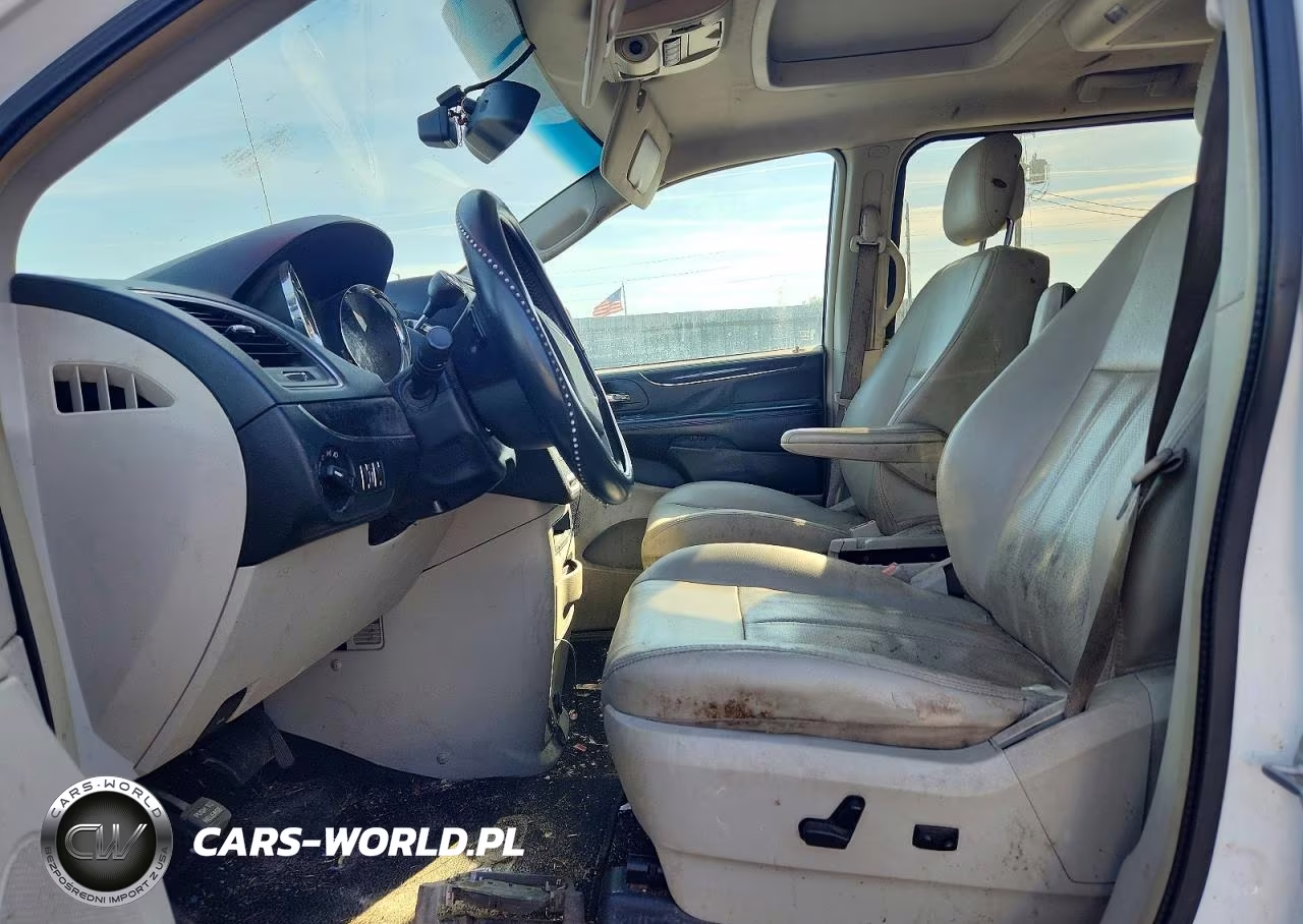 2016 Chrysler Town & Country Touring L VIN:2C4RC1CG1GR188802 - 7