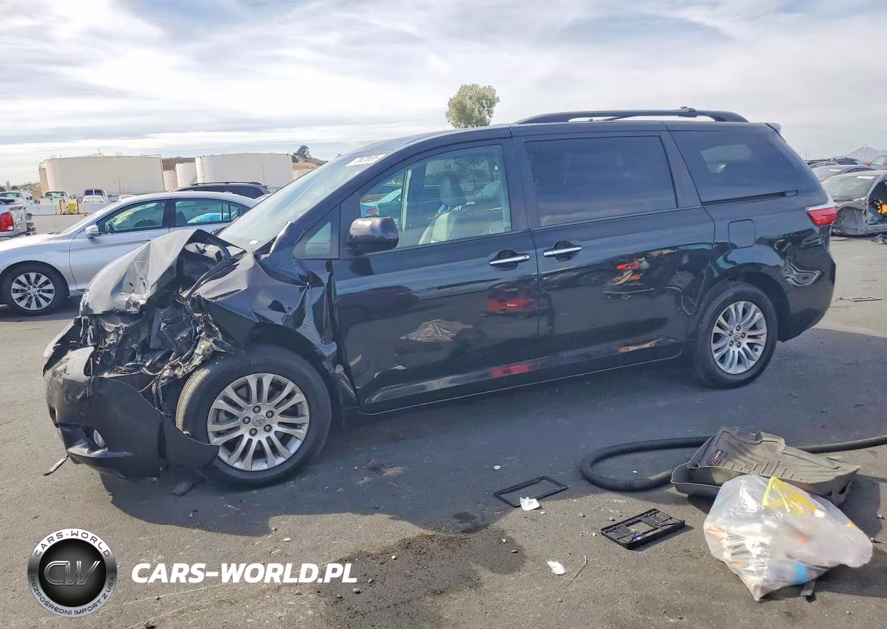 2017 Toyota Sienna Xle Premium 8-Passenger