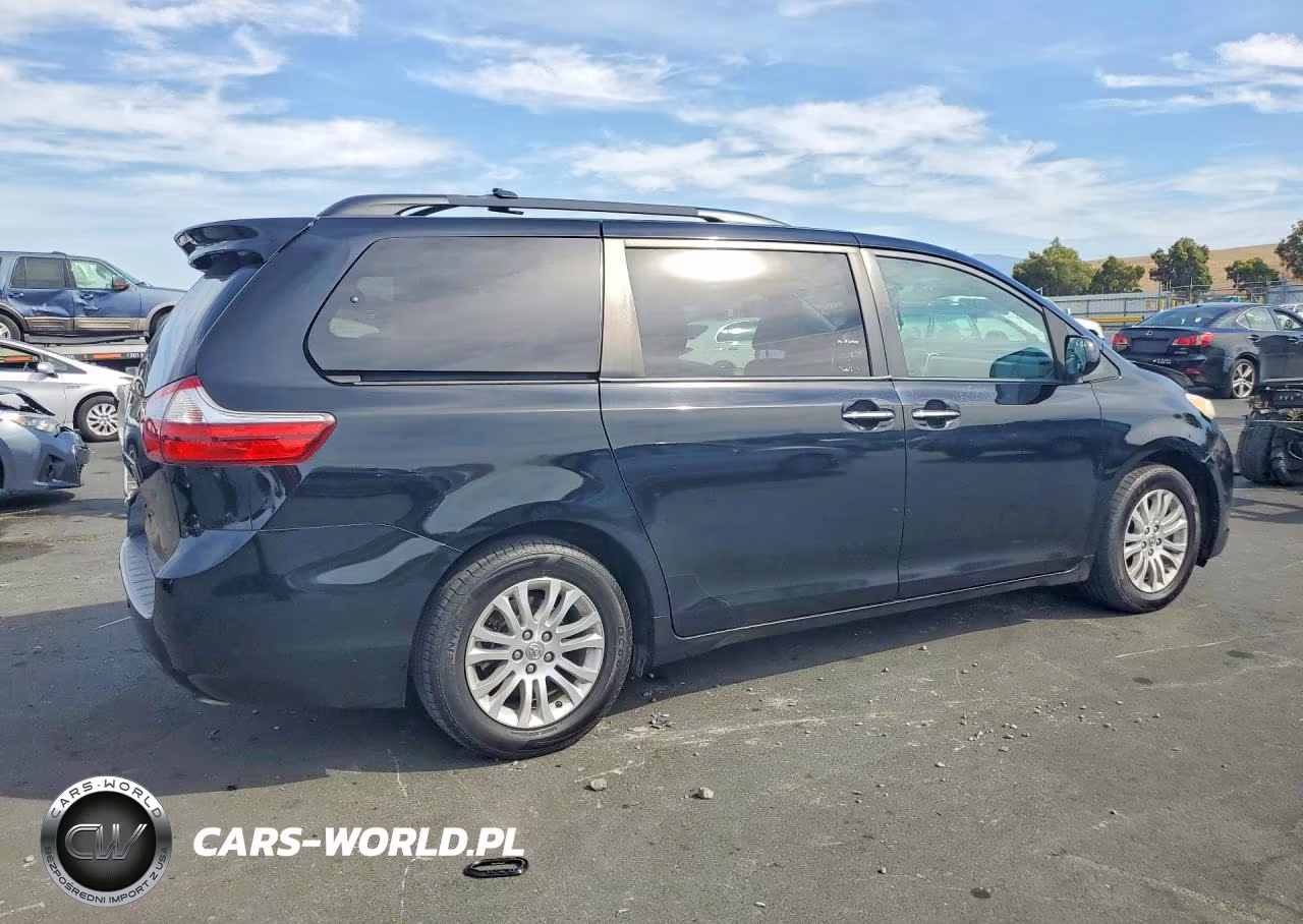 2017 Toyota Sienna Xle Premium 8-Passenger VIN:5TDYZ3DC5HS836832 - 3