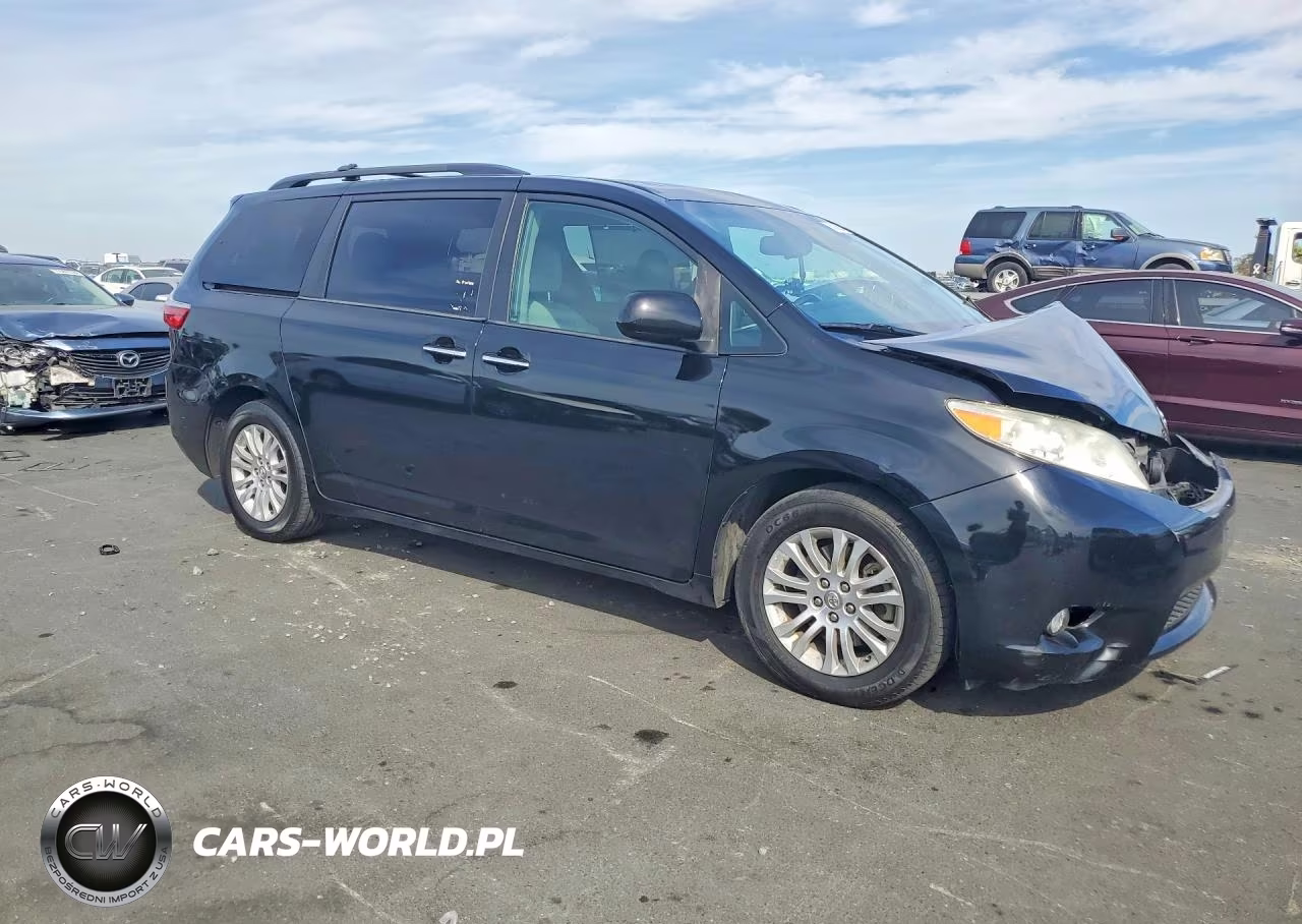 2017 Toyota Sienna Xle Premium 8-Passenger VIN:5TDYZ3DC5HS836832 - 4