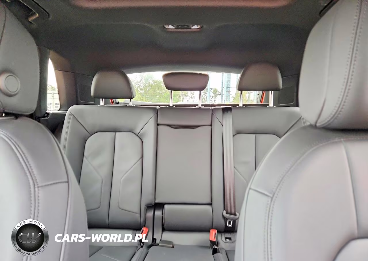 2025 Audi Q3 Premium Plus S Line 45 VIN:WA1EECF37S1098655 - 10