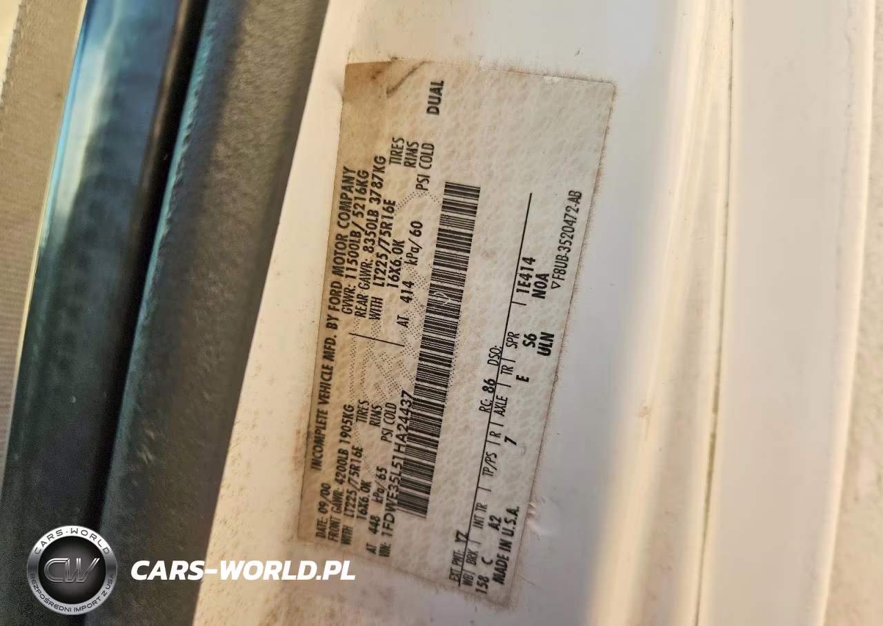 2001 Ford Econoline E350 Super Duty Cutaway Van VIN:1FDWE35L51HA24437 - 12