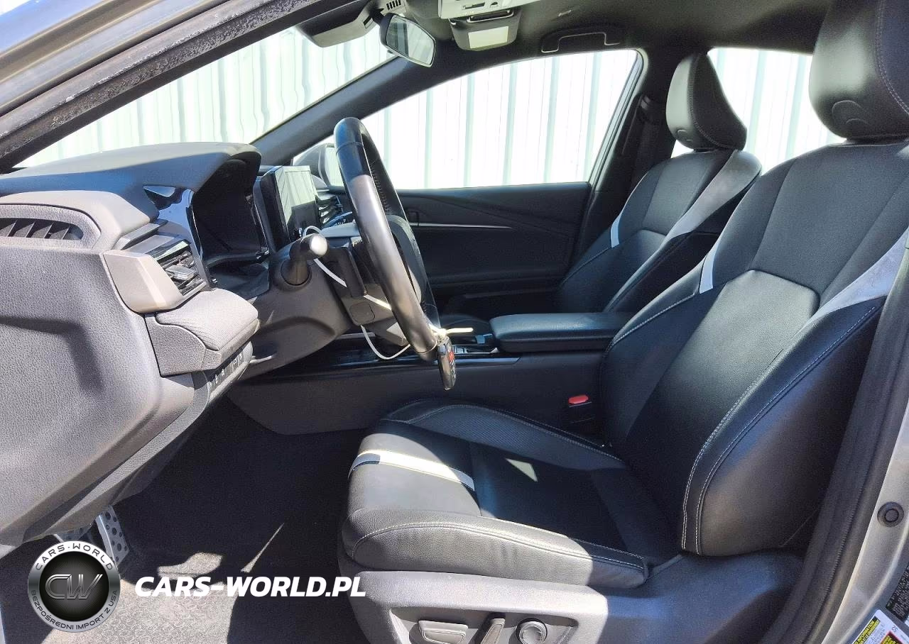 2025 Toyota Camry Se VIN:4T1DAACK5SU612770 - 7