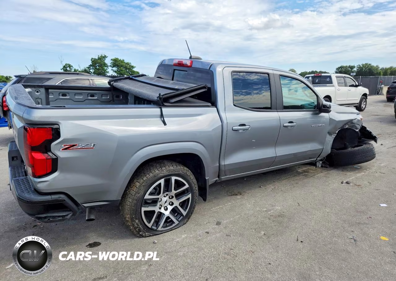 2023 Chevrolet Colorado Z71 VIN:1GCPTDEK5P1233559 - 3