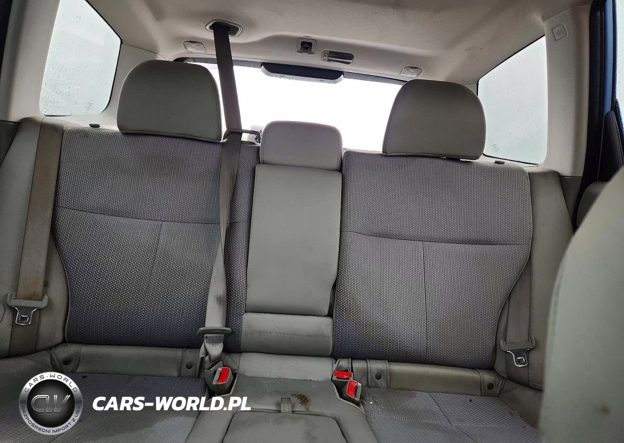 2011 Subaru Forester 2.5X Premium VIN:JF2SHADC9BH762065 - 10