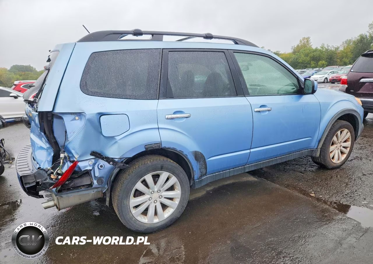 2011 Subaru Forester 2.5X Premium VIN:JF2SHADC9BH762065 - 3