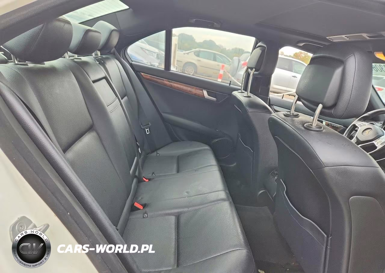 2012 Mercedes-Benz C 300 4Matic VIN:WDDGF8BB4CR211220 - 10