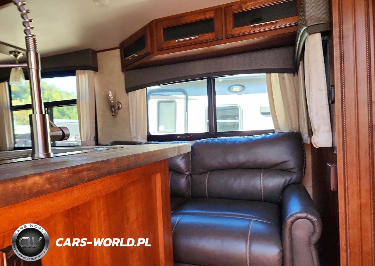 2018 Jayco Eagle Camper VIN:1UJCJ0BSXJ1P50347 - 5
