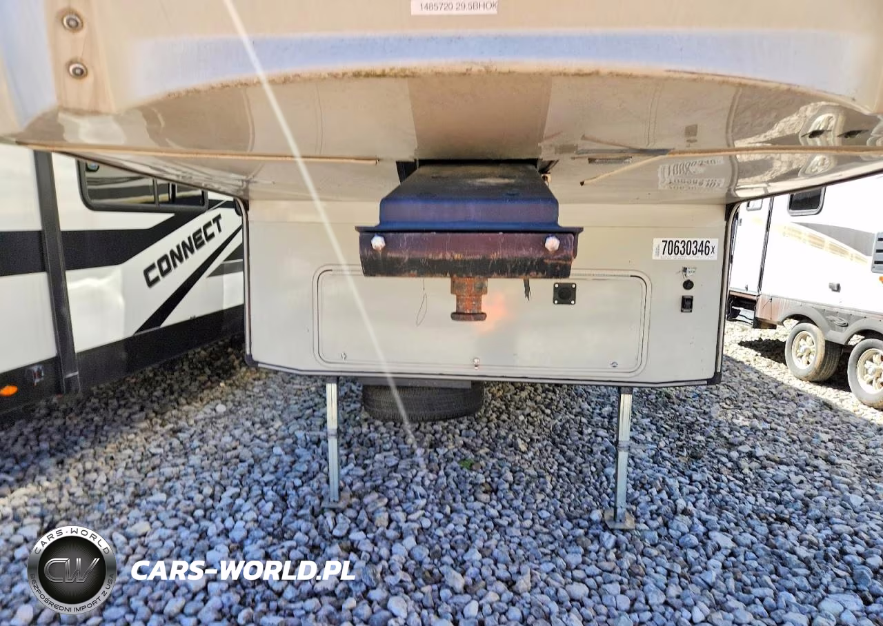 2018 Jayco Eagle Camper VIN:1UJCJ0BSXJ1P50347 - 7