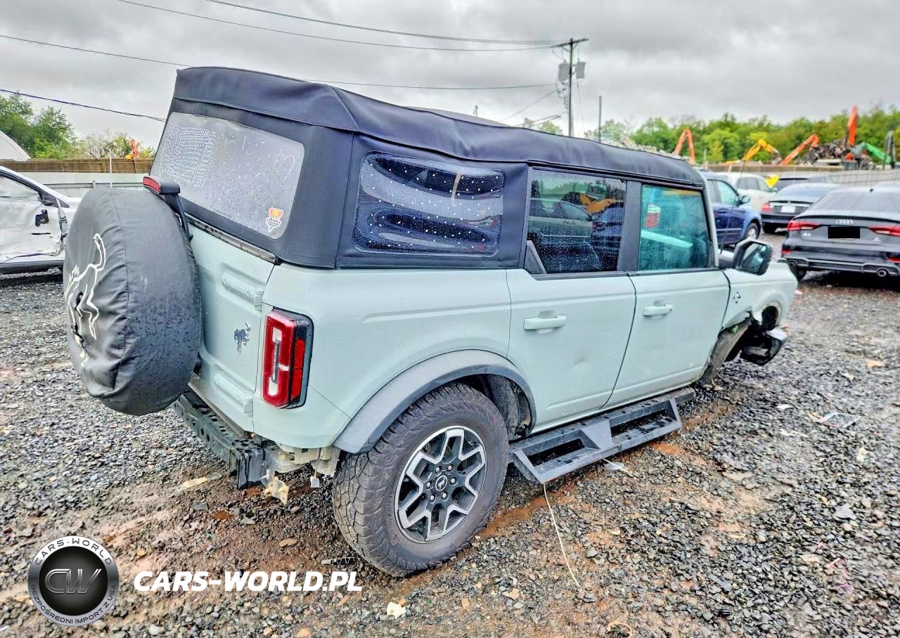 2023 Ford Bronco Base VIN:1FMEE5BP2PLC08223 - 3
