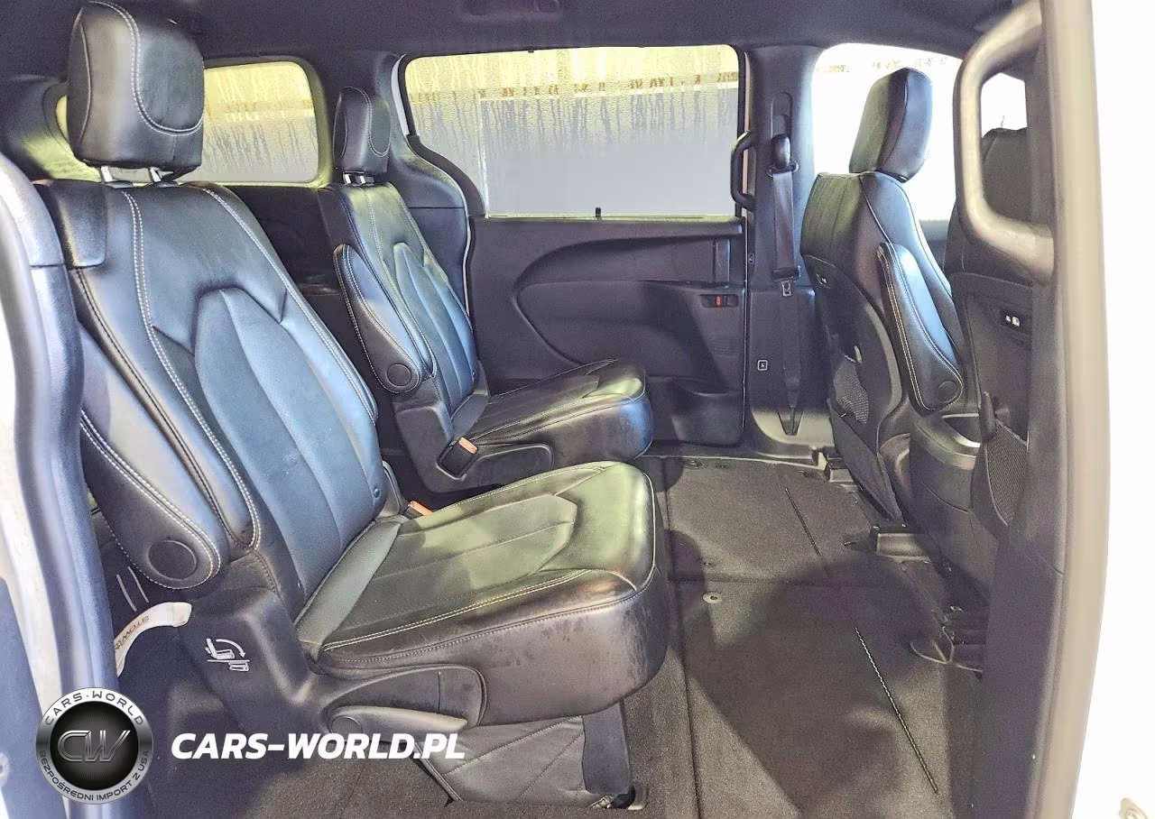 2026 Chrysler Pacifica Select VIN:2C4RC1BG6TR260606 - 11