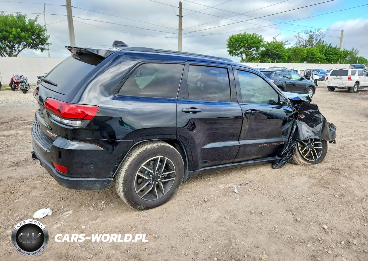 2020 Jeep Grand Cherokee Trailhawk VIN:1C4RJFLG5LC358164 - 3