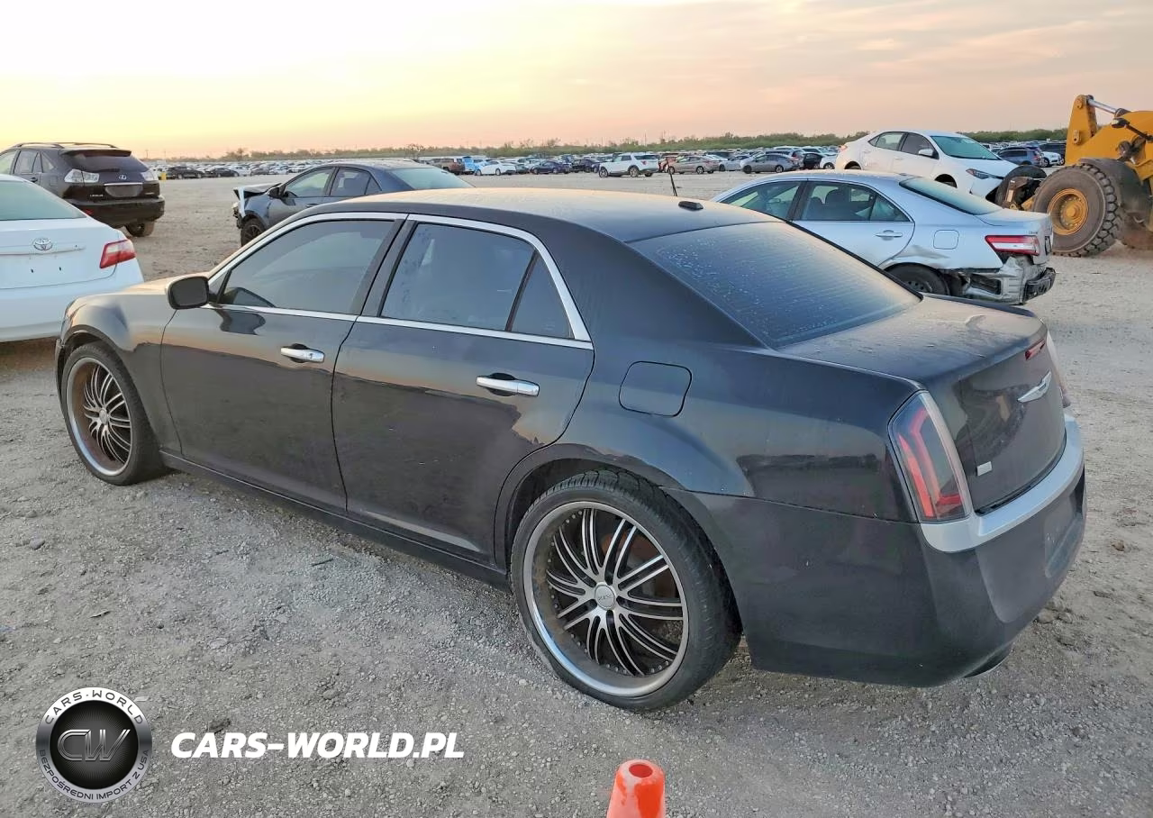 2014 Chrysler 300C Varvatos VIN:2C3CCADG2EH186259 - 2