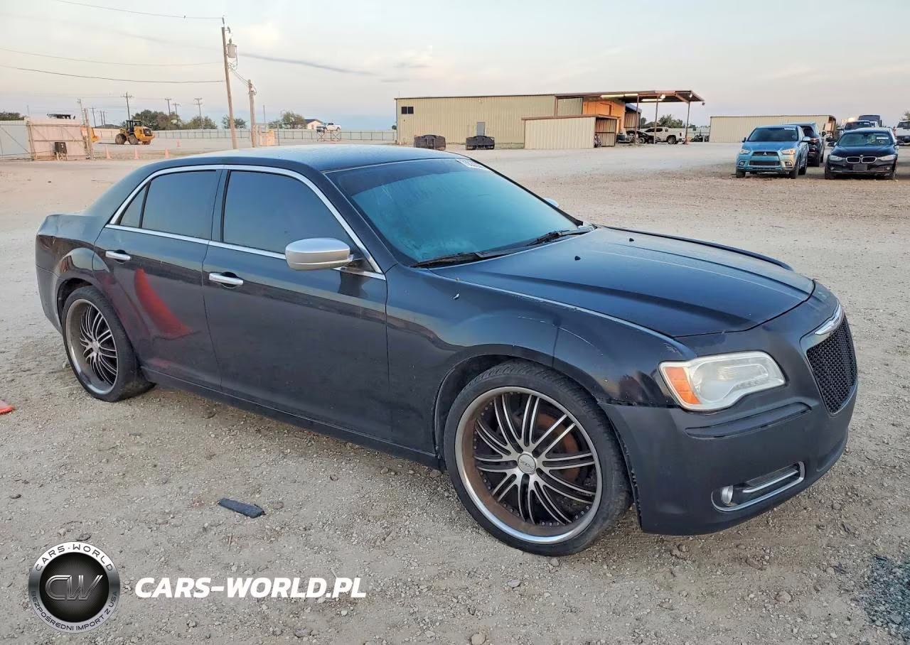 2014 Chrysler 300C Varvatos VIN:2C3CCADG2EH186259 - 4