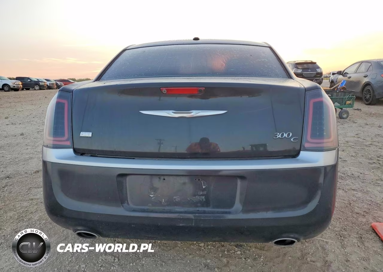 2014 Chrysler 300C Varvatos VIN:2C3CCADG2EH186259 - 6