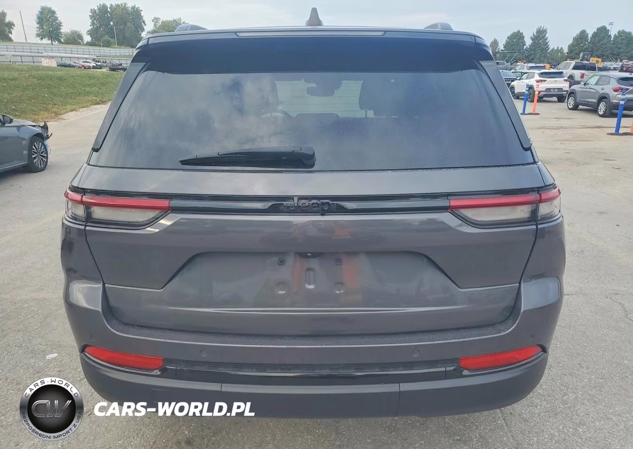 2023 Jeep Grand Cherokee Laredo VIN:1C4RJHAG3P8900787 - 6