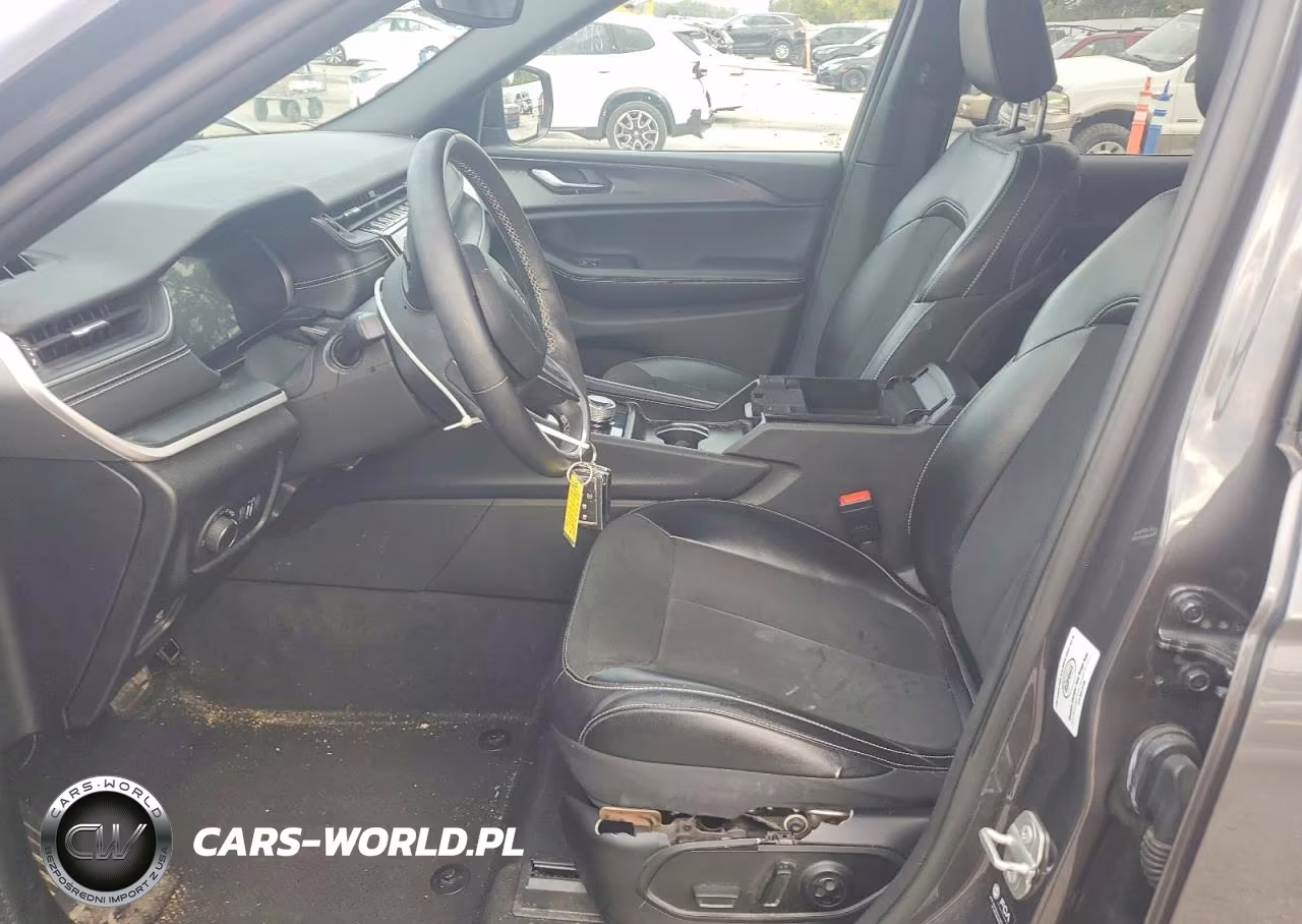 2023 Jeep Grand Cherokee Laredo VIN:1C4RJHAG3P8900787 - 7