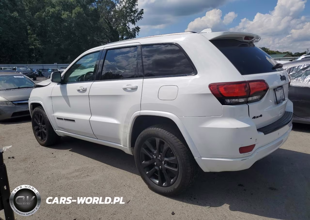 2018 Jeep Grand Cherokee Laredo VIN:1C4RJFAG8JC378649 - 2