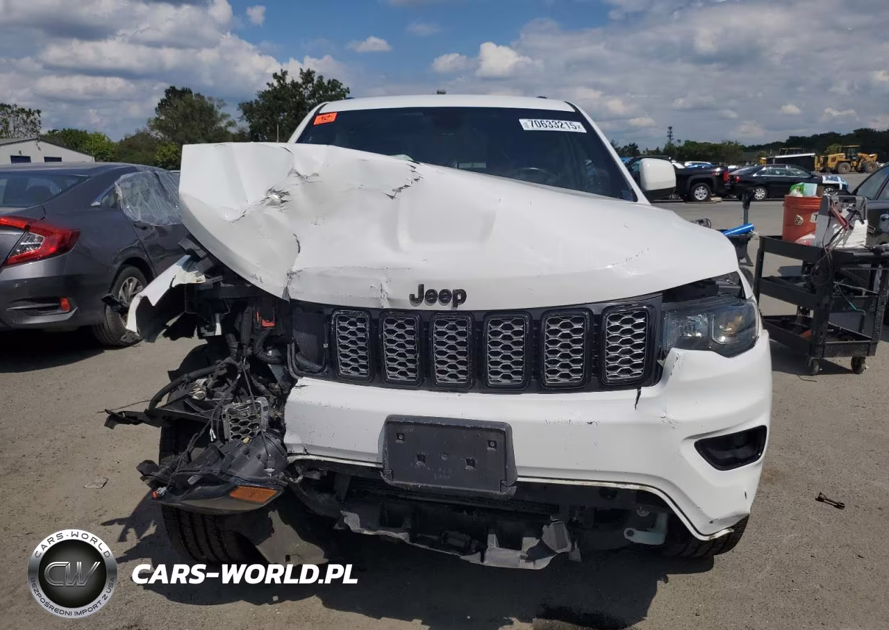 2018 Jeep Grand Cherokee Laredo VIN:1C4RJFAG8JC378649 - 5