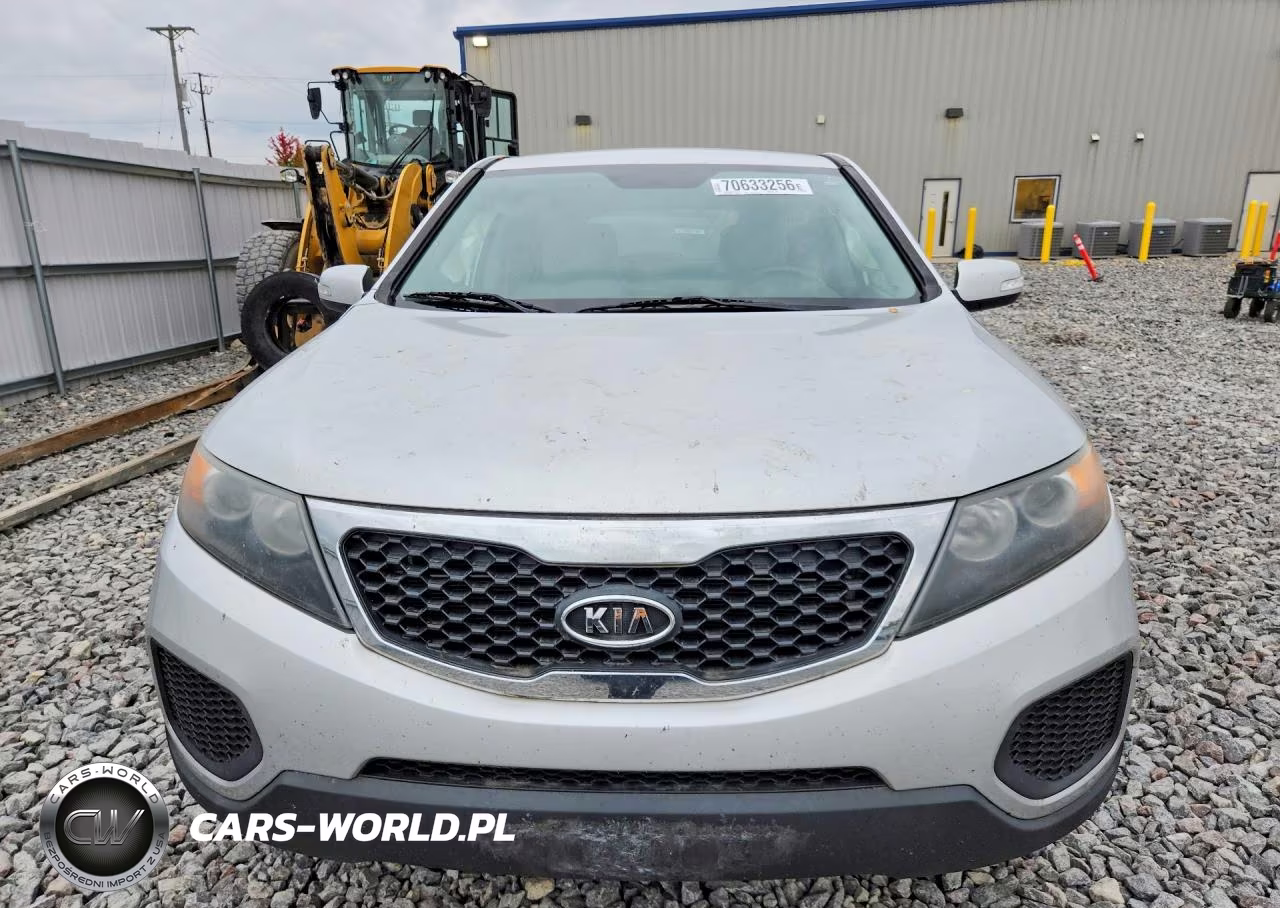 2011 Kia Sorento Base VIN:5XYKTCA18BG014198 - 5