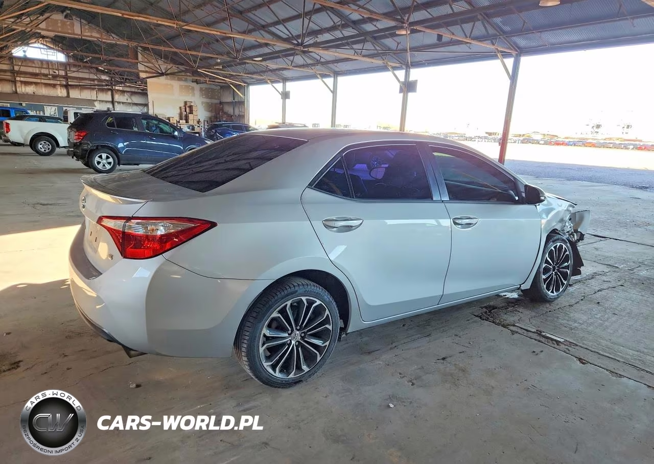 2015 Toyota Corolla S Plus VIN:2T1BURHE6FC384074 - 3