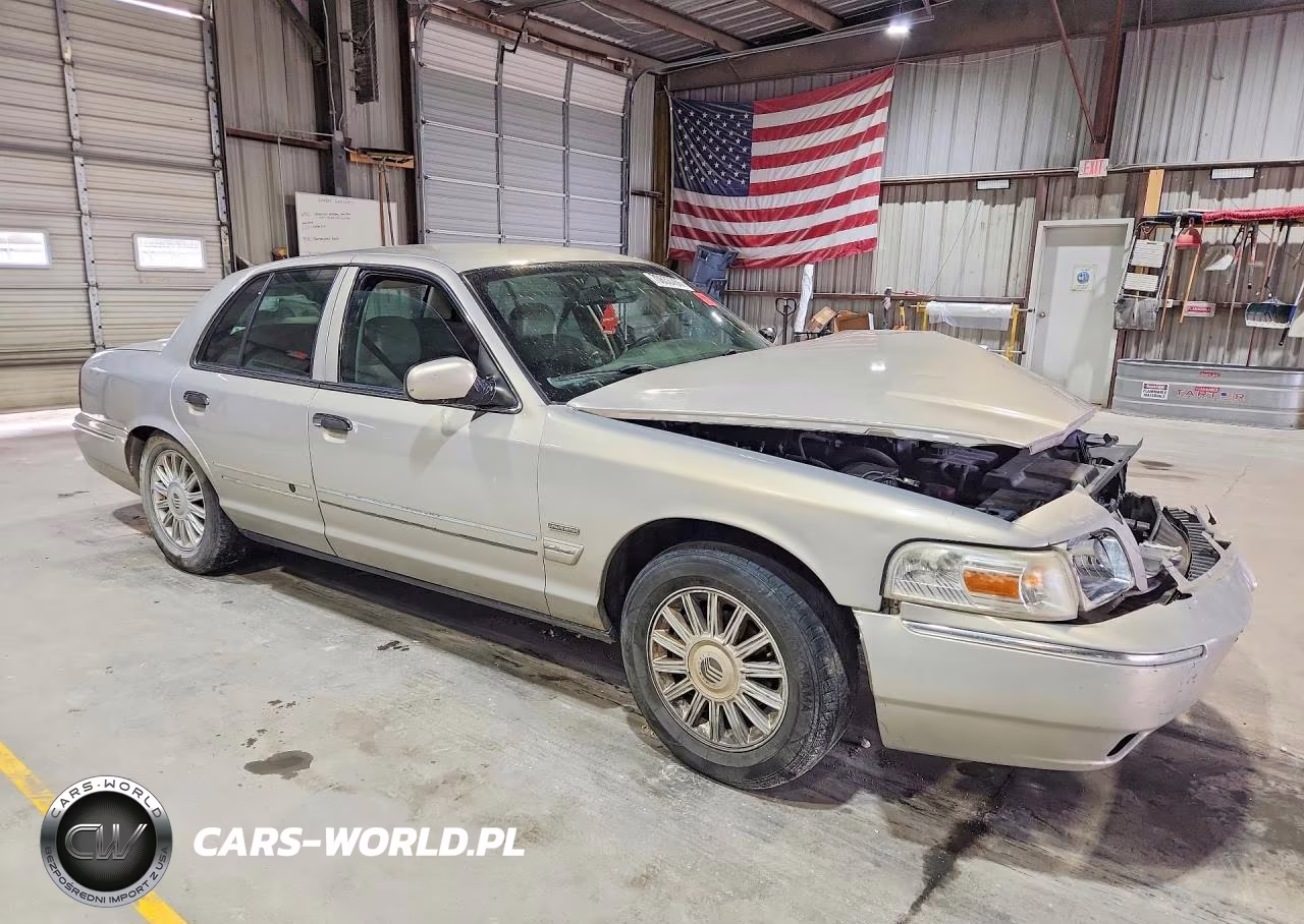 2010 Mercury Grand Marquis Ls VIN:2MEBM7FV6AX619244 - 4