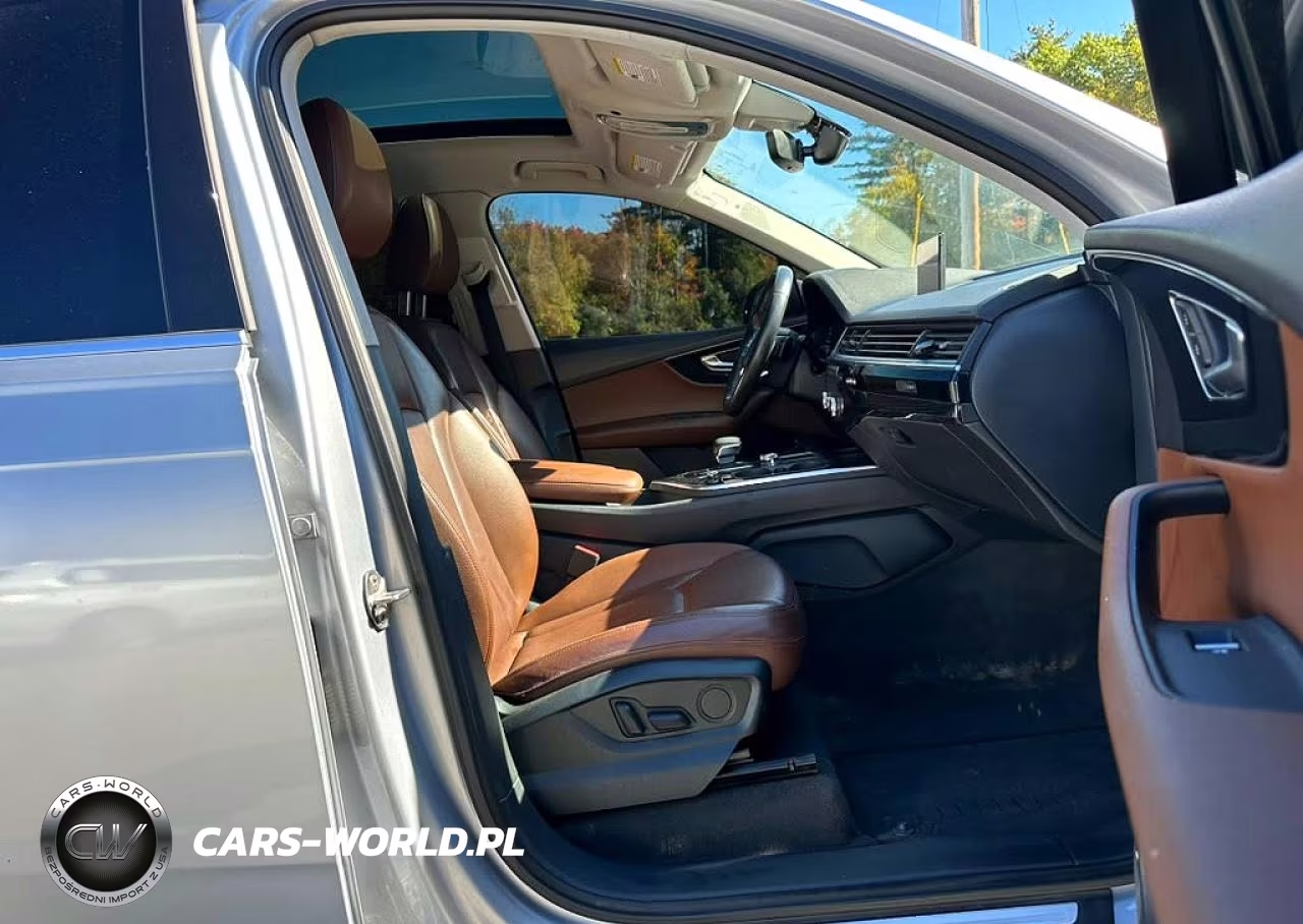 2019 Audi Q7 VIN:WA1LAAF75KD042321 - 7