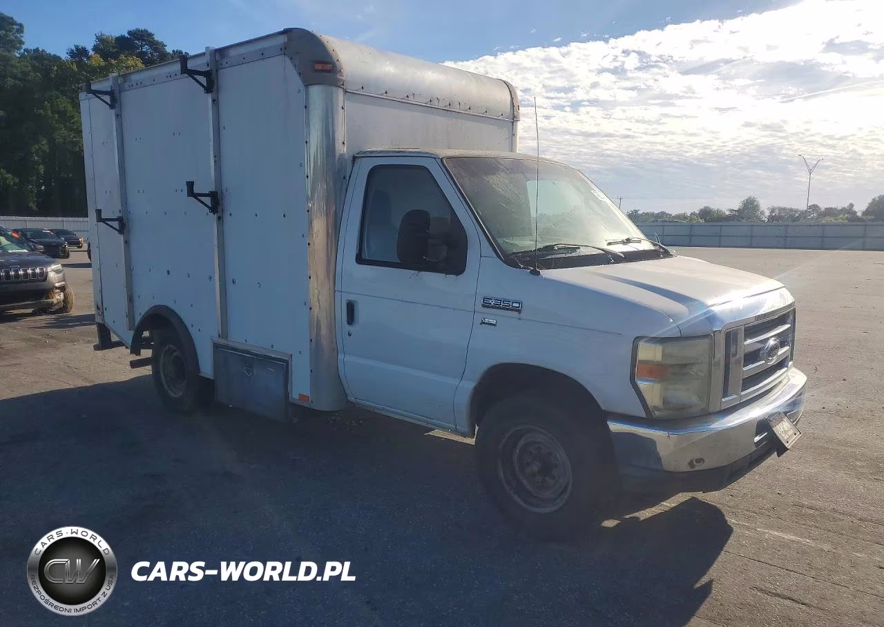 2010 Ford Econoline E350 Super Duty Cutaway Van VIN:1FDSE3FL6ADA86692 - 4