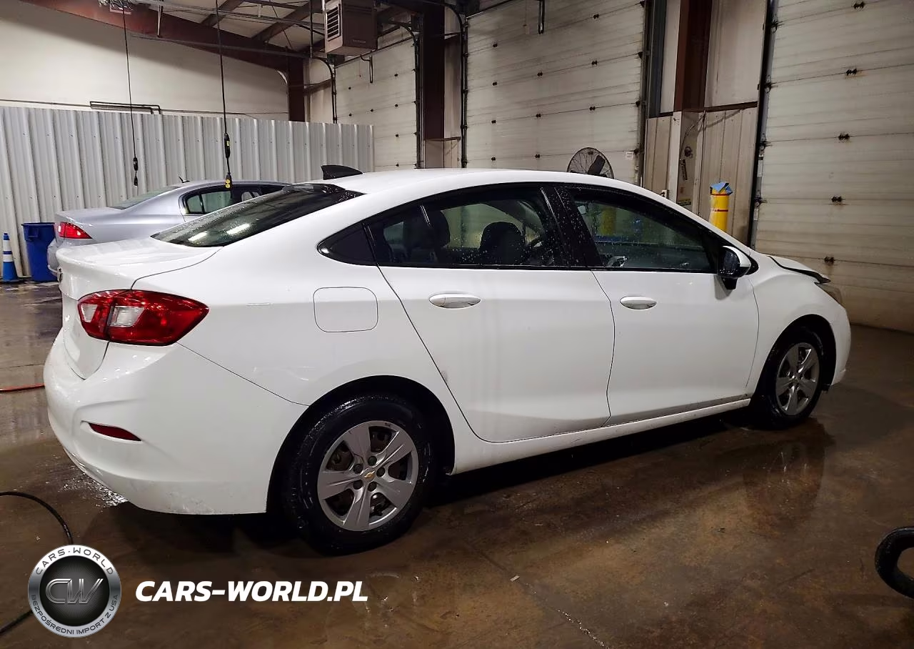 2018 Chevrolet Cruze Ls VIN:1G1BB5SMXJ7129896 - 3