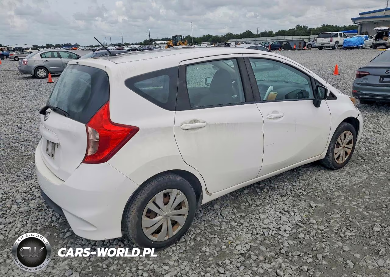 2018 Nissan Versa Note S VIN:3N1CE2CP5JL369849 - 3