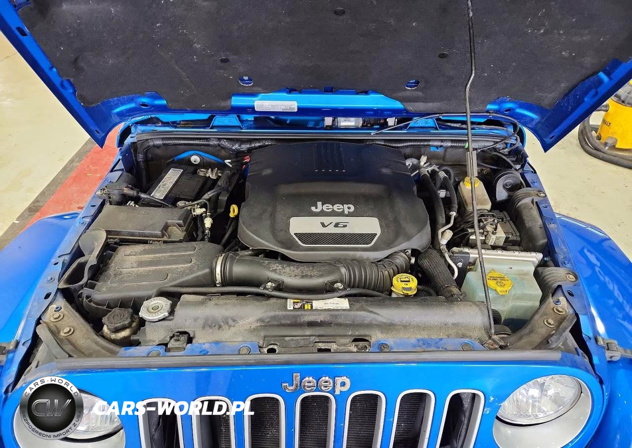 2016 Jeep Wrangler Unlimited Sahara VIN:1C4BJWEG9GL230773 - 11