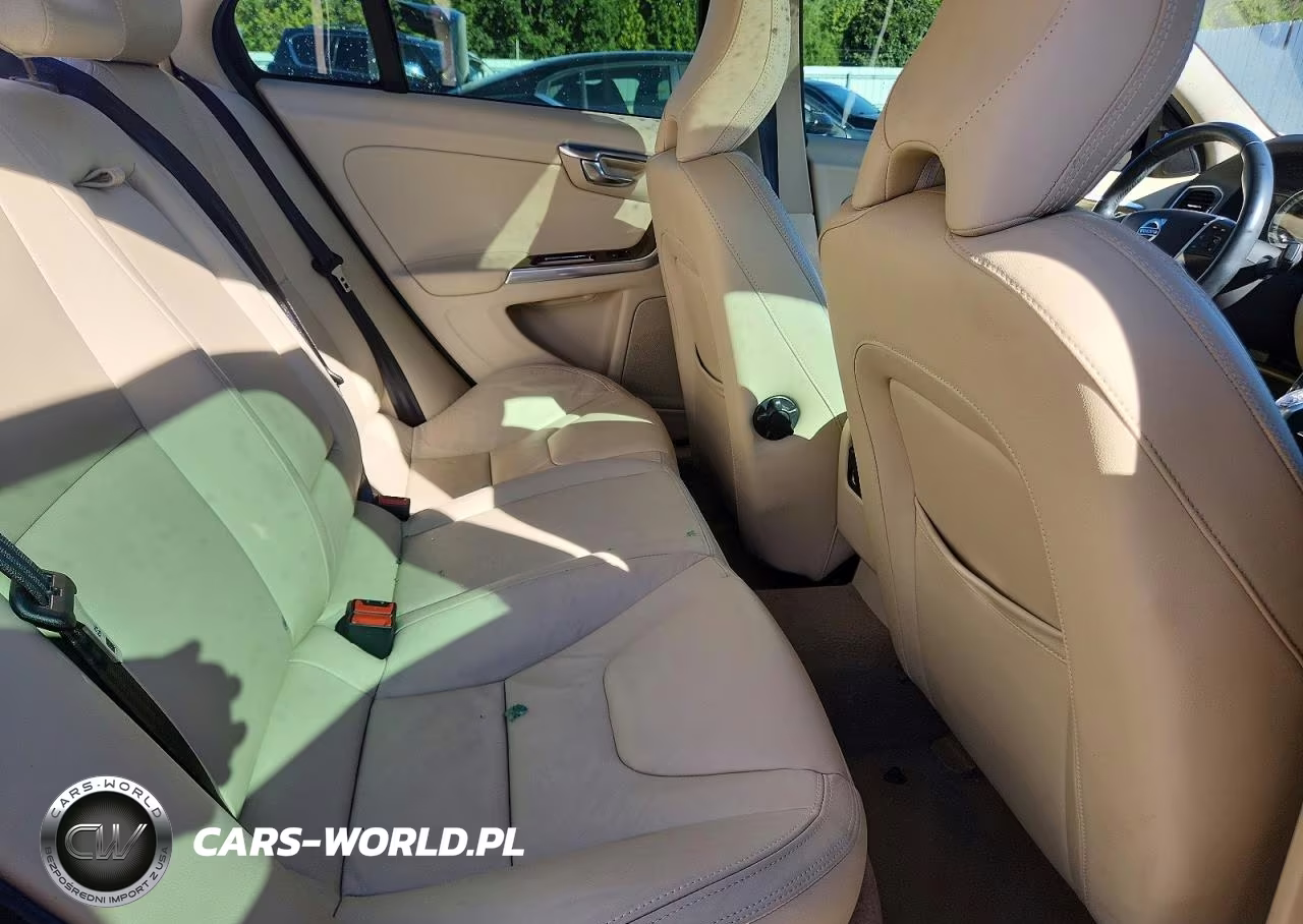 2013 Volvo S60 T5 VIN:YV1612FS8D2200009 - 10