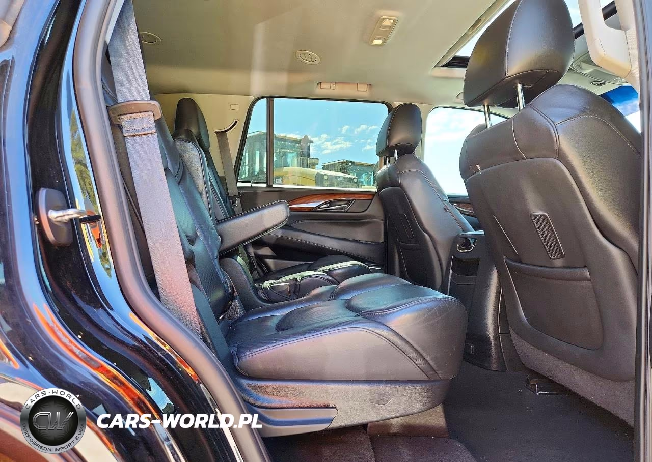 2018 Cadillac Escalade Luxury VIN:1GYS4BKJ8JR259826 - 11