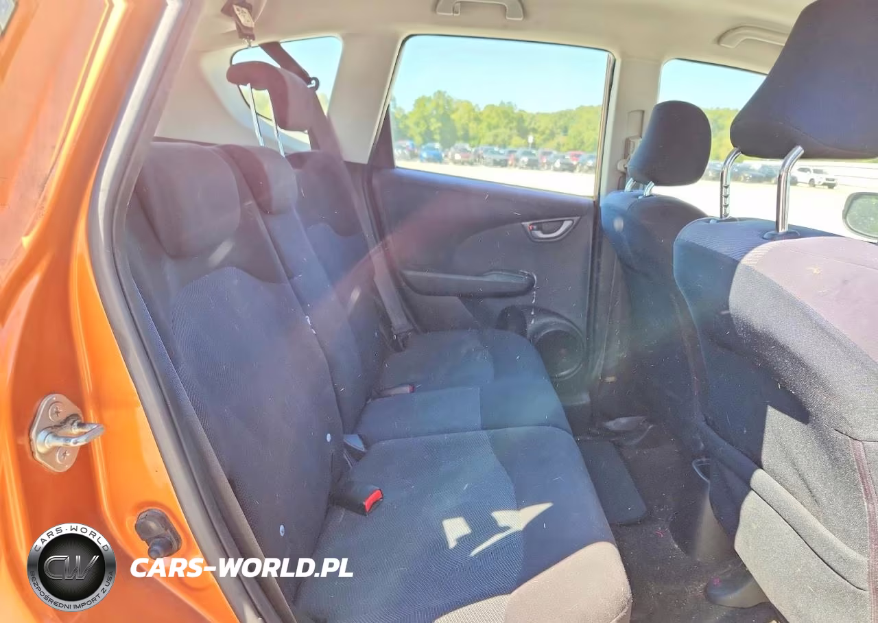 2010 Honda Fit Sport VIN:JHMGE8H45AS027351 - 10