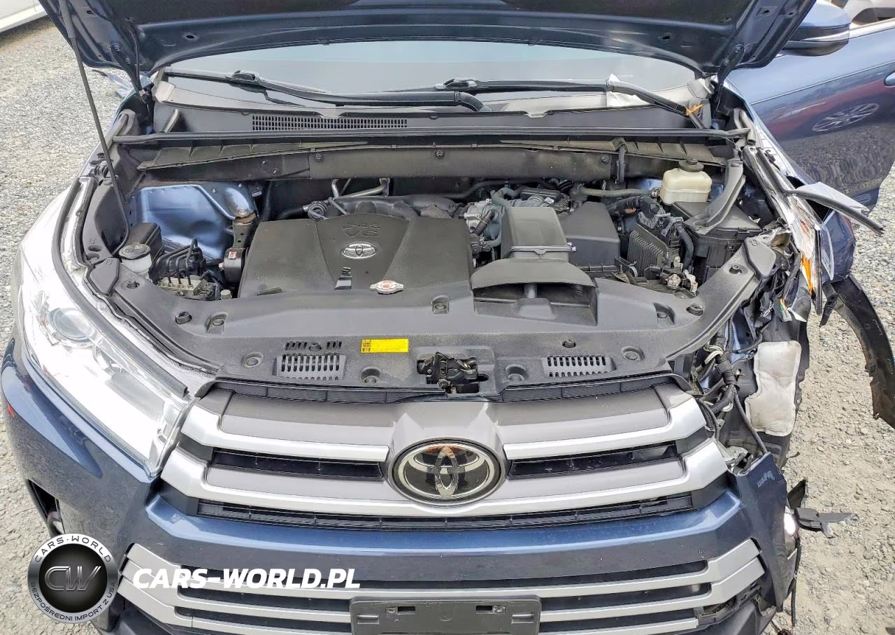 2018 Toyota Highlander Xle VIN:5TDJZRFH3JS833379 - 12