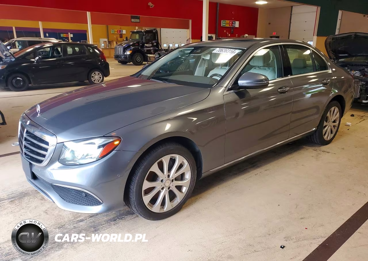 2017 Mercedes-Benz E 300 4Matic
