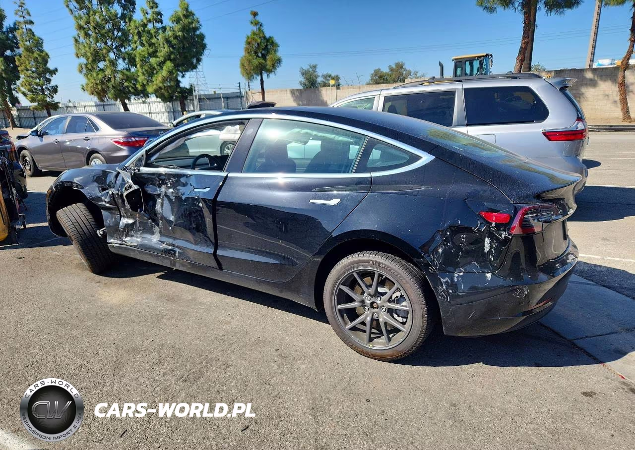 2019 Tesla Model 3 VIN:5YJ3E1EA8KF415772 - 2