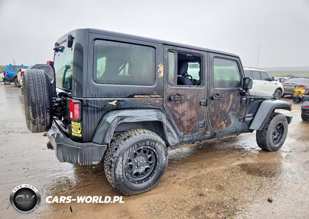 2016 Jeep Wrangler Unlimited Sport VIN:1C4BJWDG3GL320812 - 3