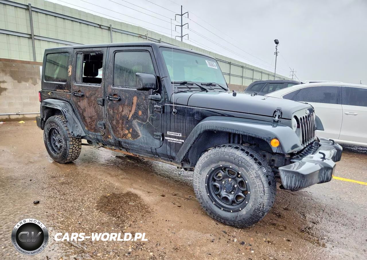 2016 Jeep Wrangler Unlimited Sport VIN:1C4BJWDG3GL320812 - 4