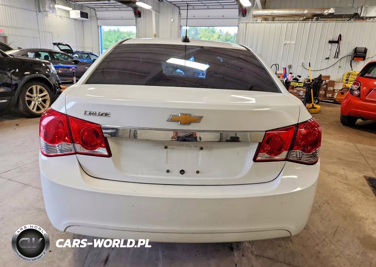 2015 Chevrolet Cruze Ls VIN:1G1PA5SH3F7178599 - 6