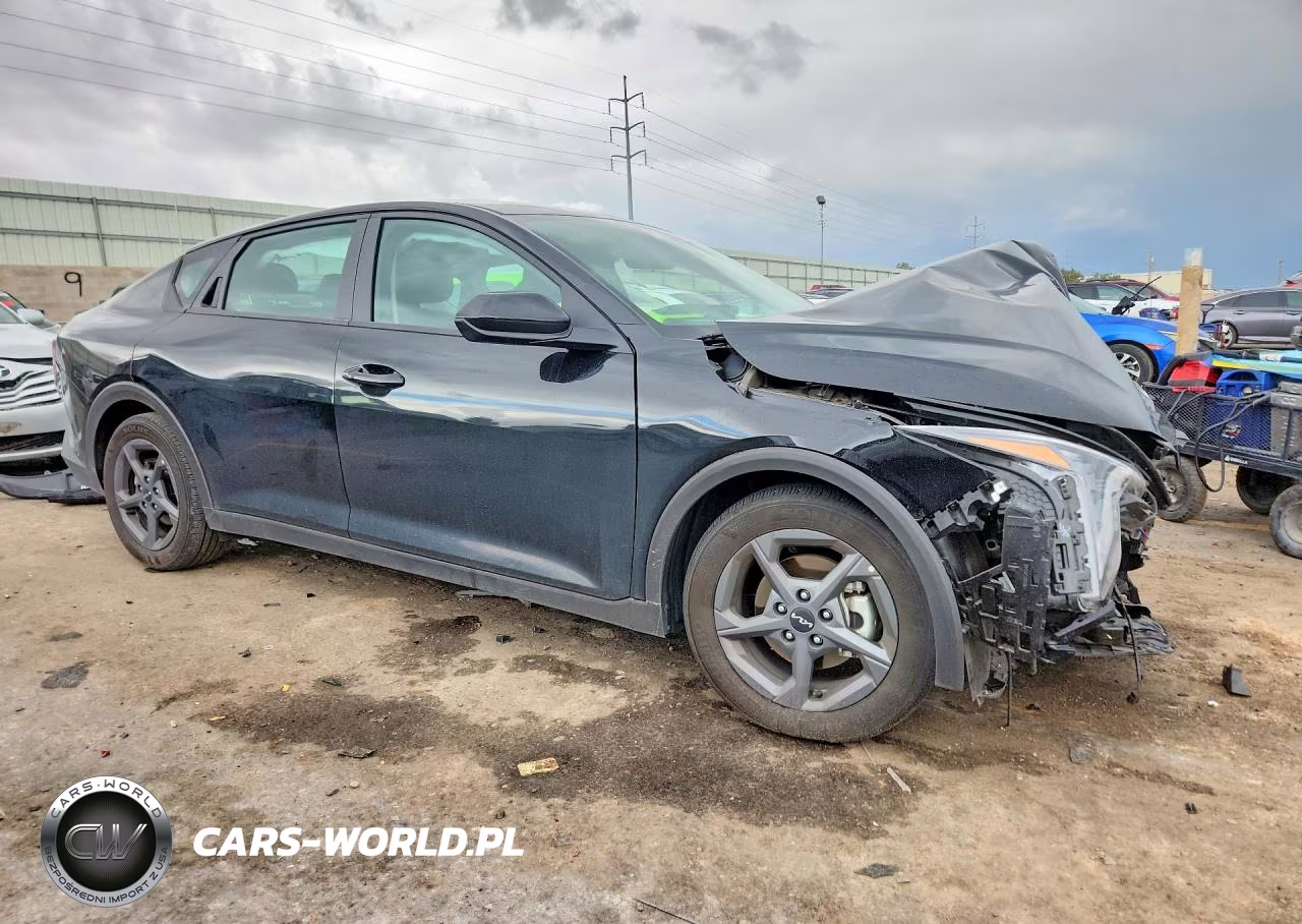 2025 Kia K4 Lxs VIN:3KPFT4DE0SE169282 - 4