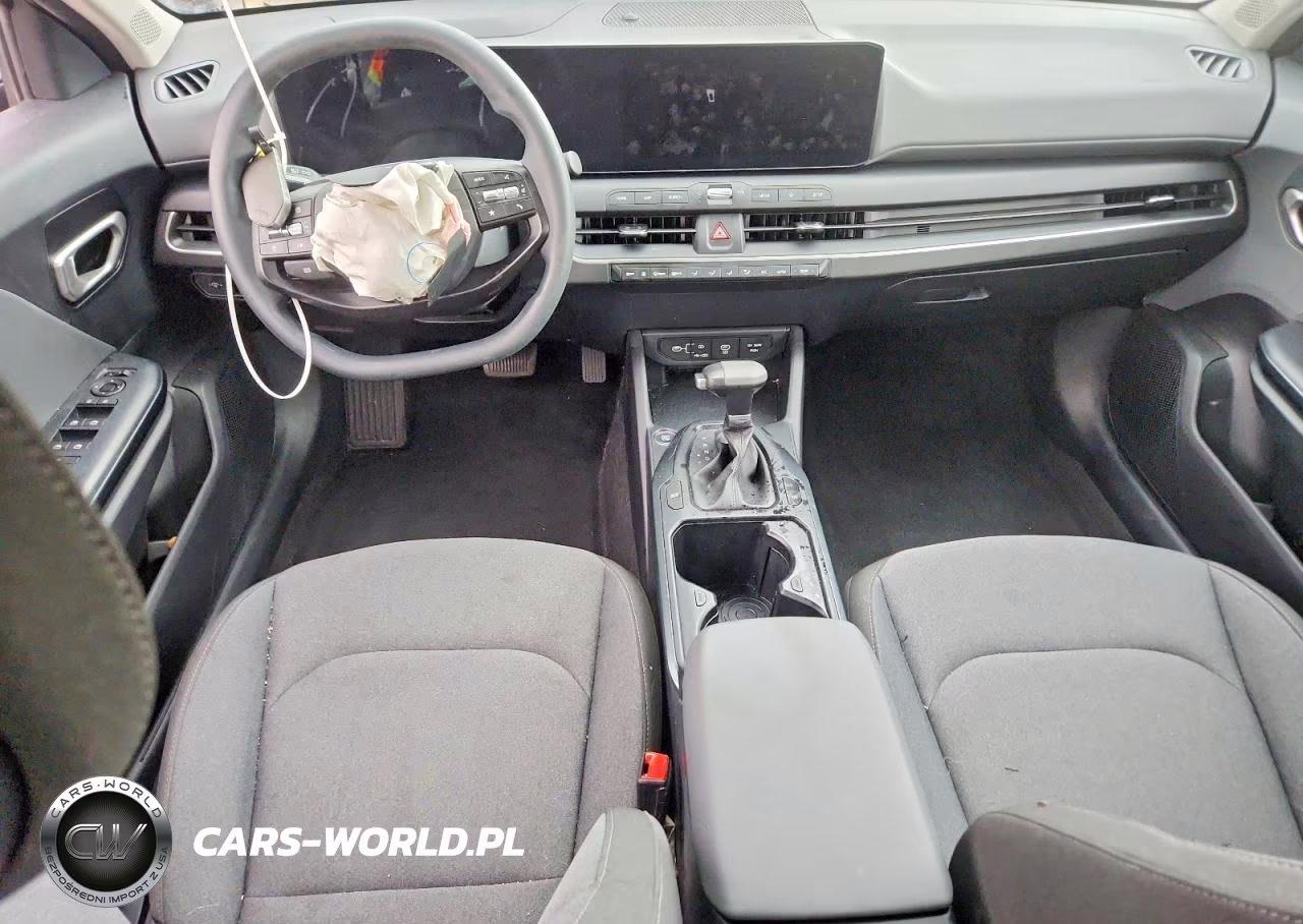 2025 Kia K4 Lxs VIN:3KPFT4DE0SE169282 - 8