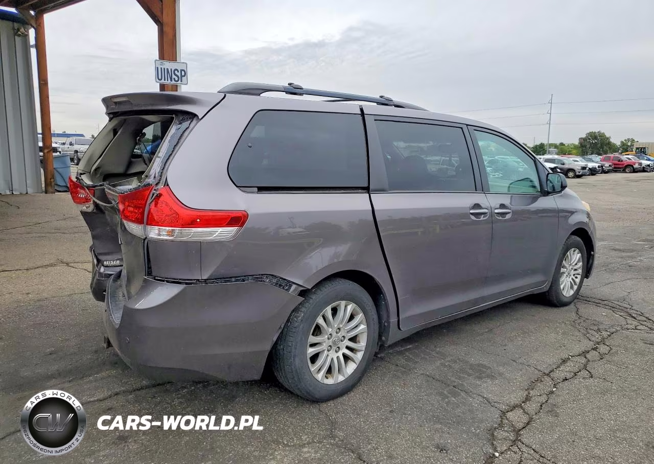 2011 Toyota Sienna Xle 8-Passenger VIN:5TDYK3DC3BS081224 - 3