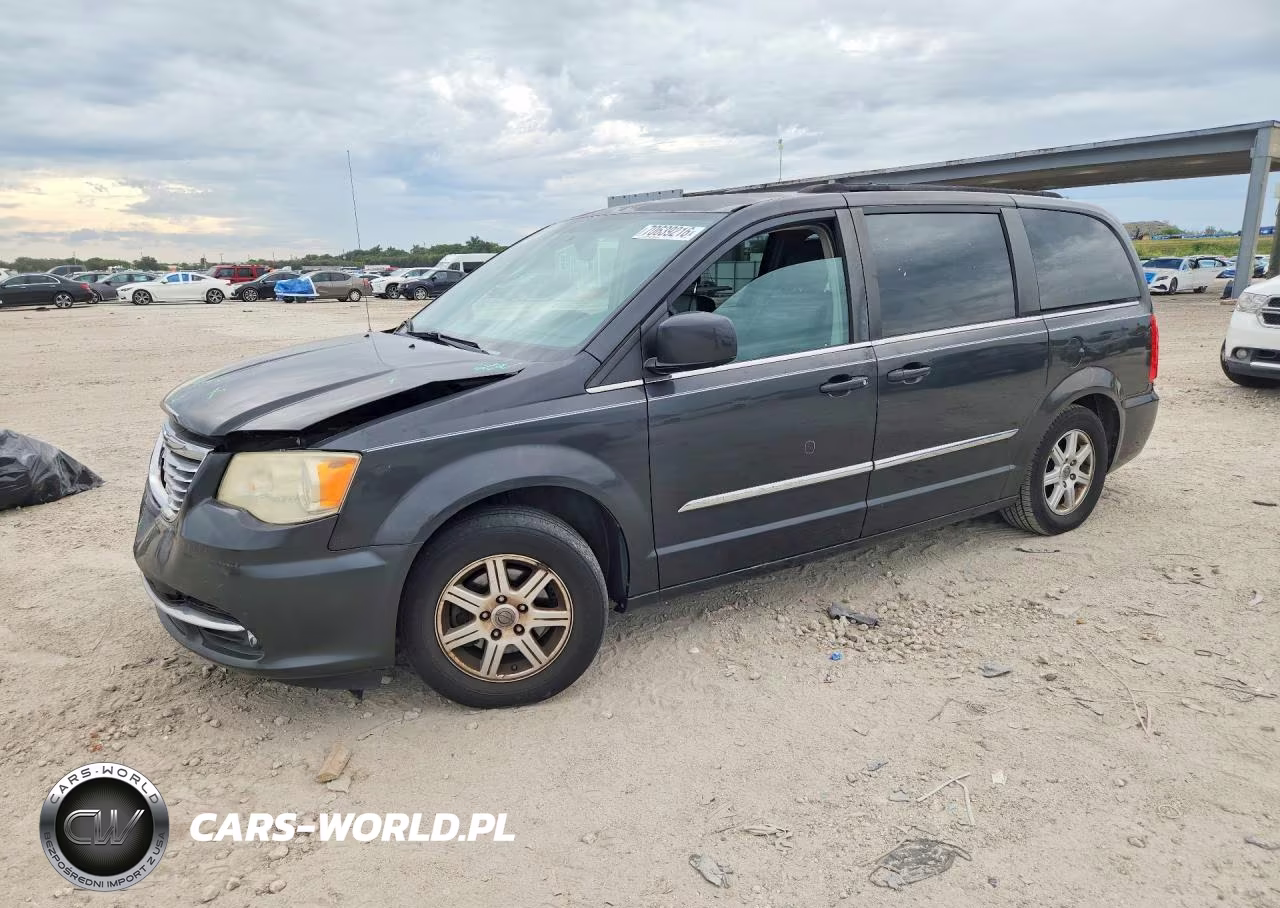 2012 Chrysler Town & Country Touring
