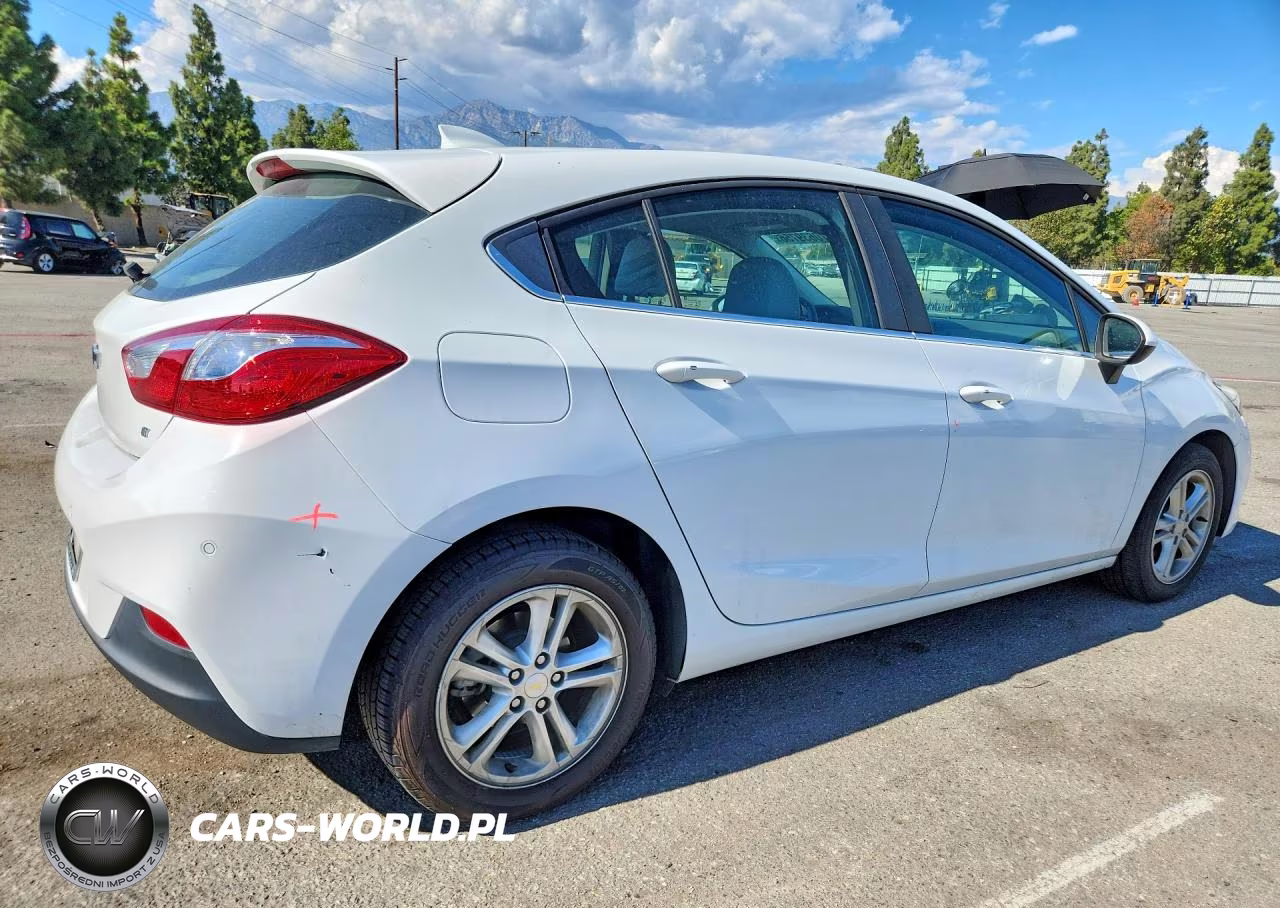 2018 Chevrolet Cruze Lt VIN:3G1BE6SMXJS651314 - 3