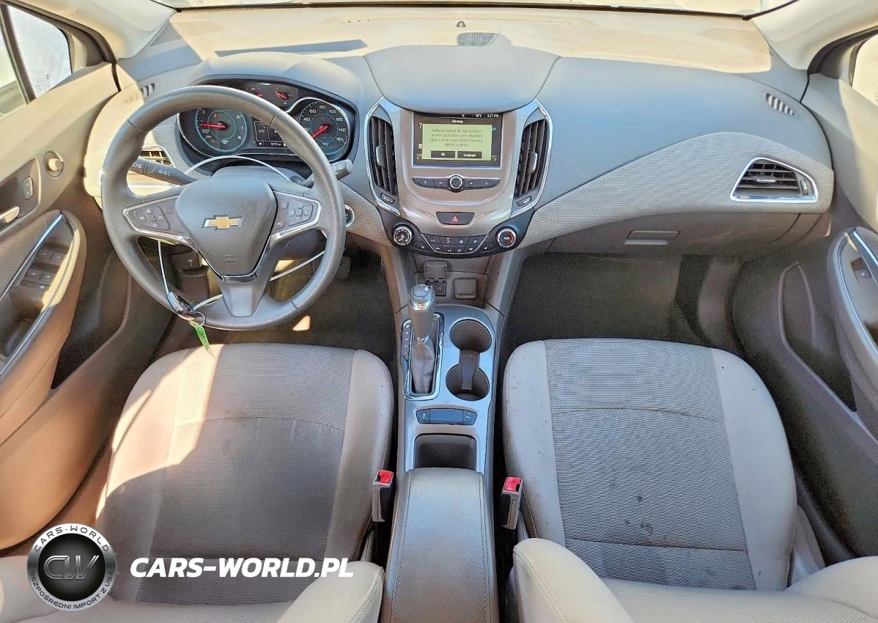 2018 Chevrolet Cruze Lt VIN:3G1BE6SMXJS651314 - 8