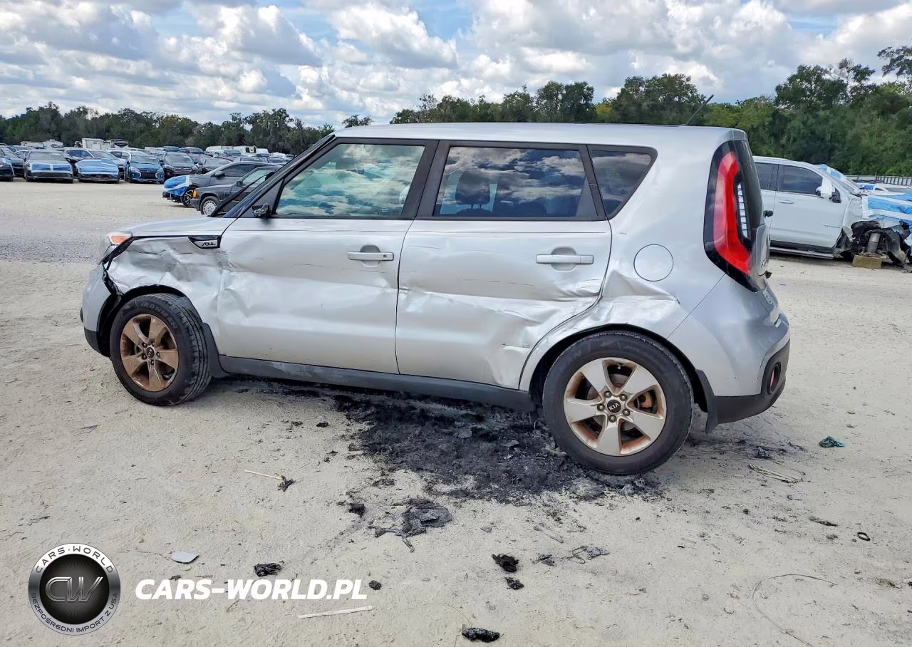 2017 Kia Soul Base VIN:KNDJN2A27H7465122 - 2