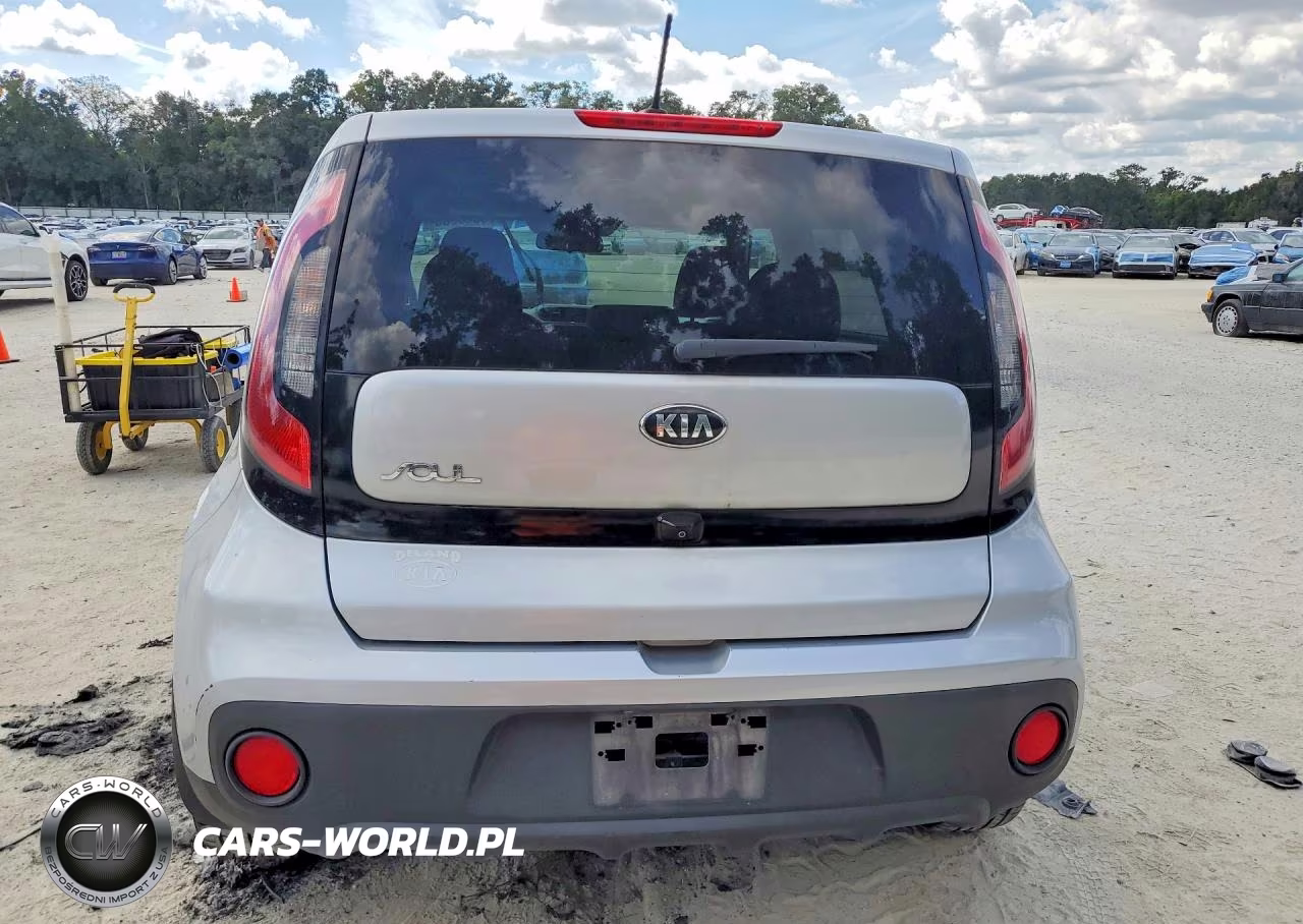 2017 Kia Soul Base VIN:KNDJN2A27H7465122 - 6