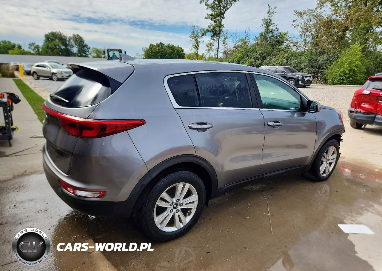 2018 Kia Sportage Lx VIN:KNDPM3AC2J7302086 - 3